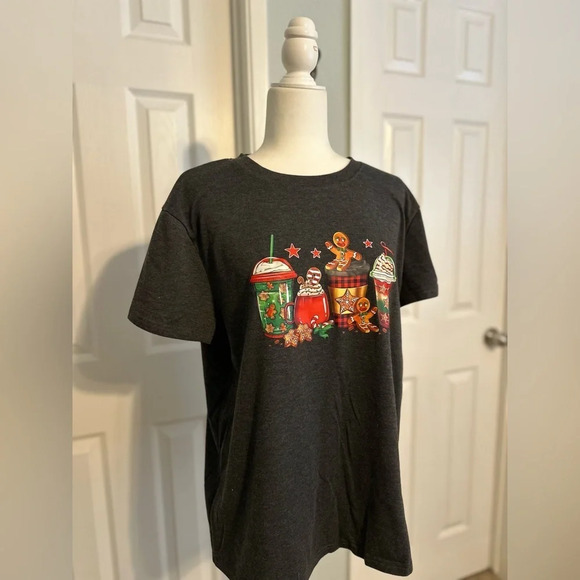Source Unknown Tops - Gingerbread Man Frappuccino Print TShirt Size: 2XL